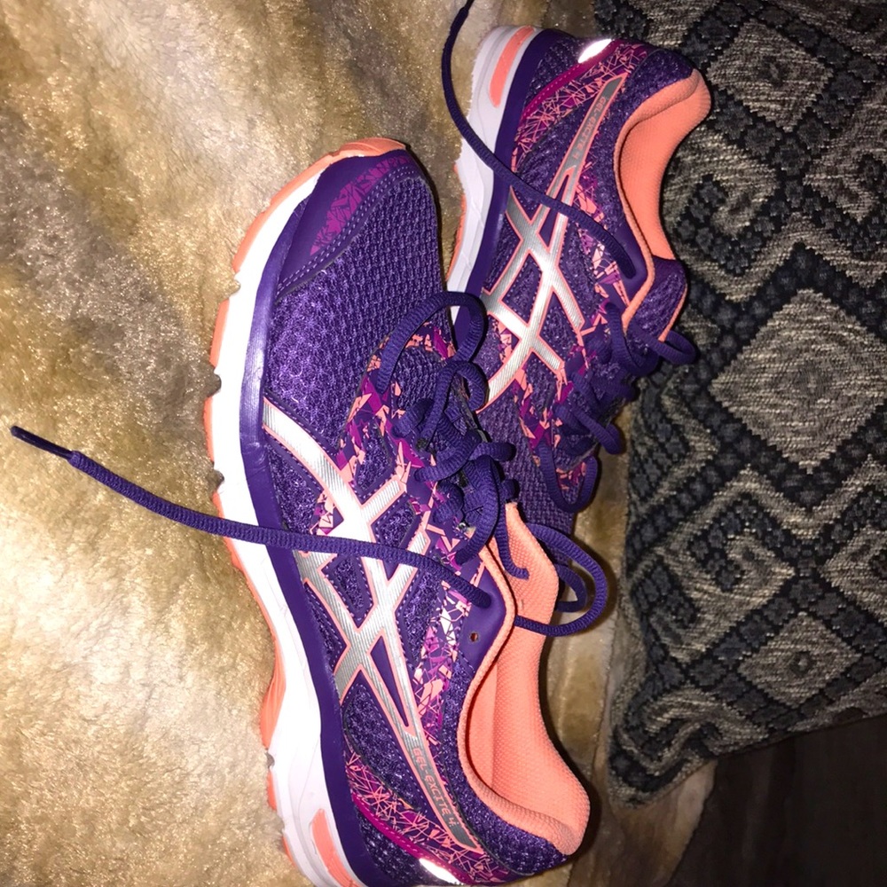 ASICS Tennis shoes